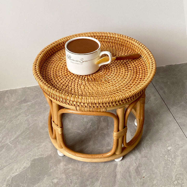 Beef Side Table made of Natural Materials Bowlift
