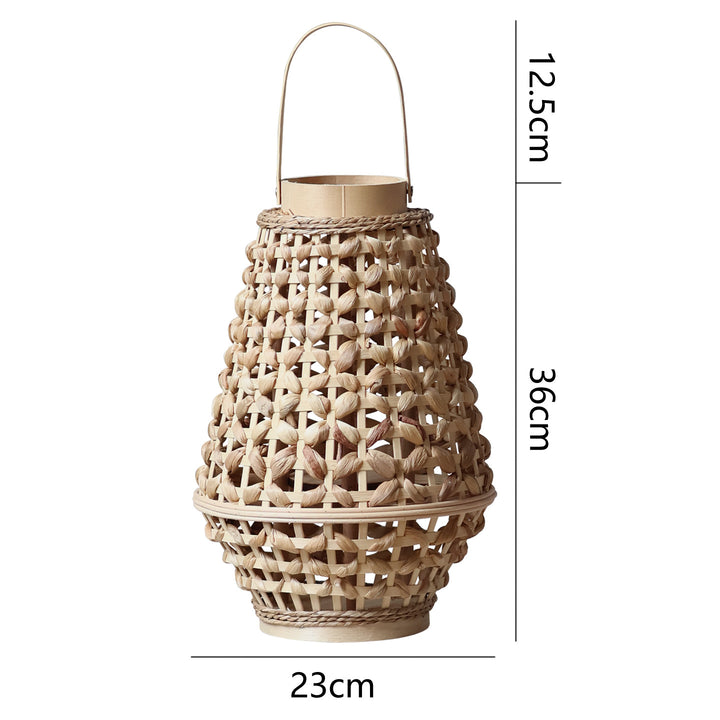 Elegant lantern made of braided rattan Bowlift