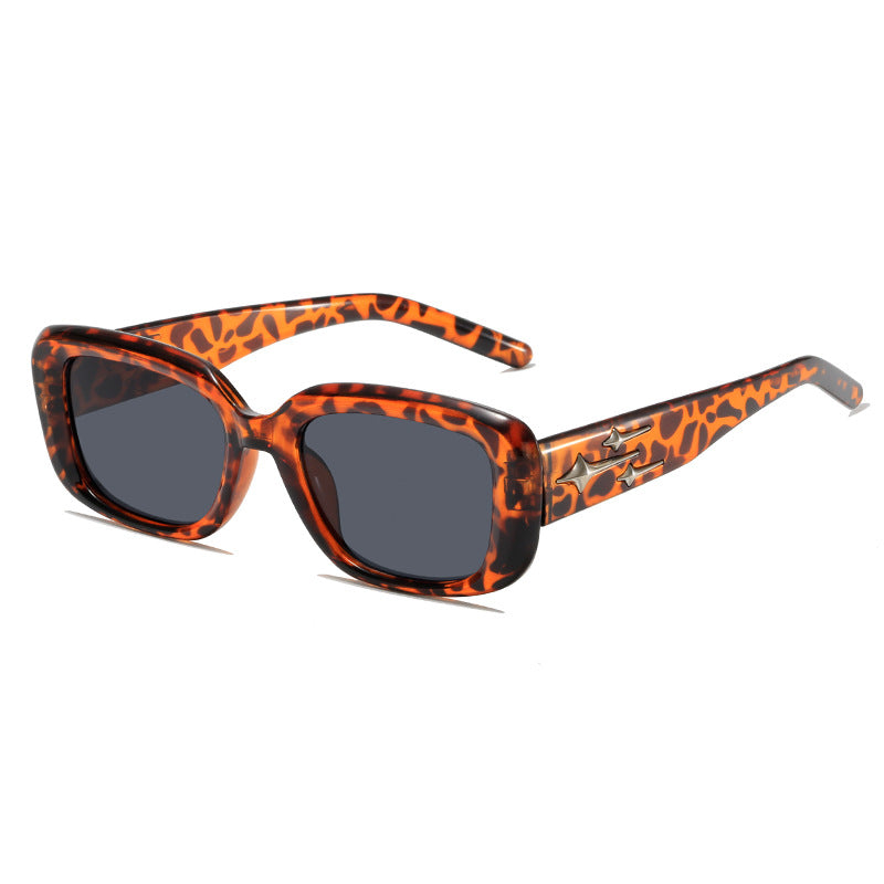 Fashion Eyewear Bowlift
