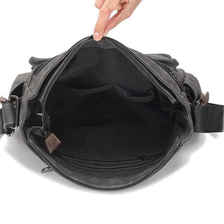 Shoulder bag with multiple compartments Bowlift