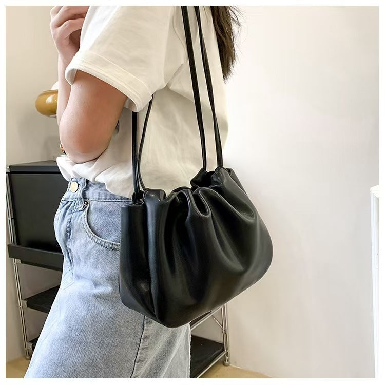 Chic Slouchy Handbag Bowlift