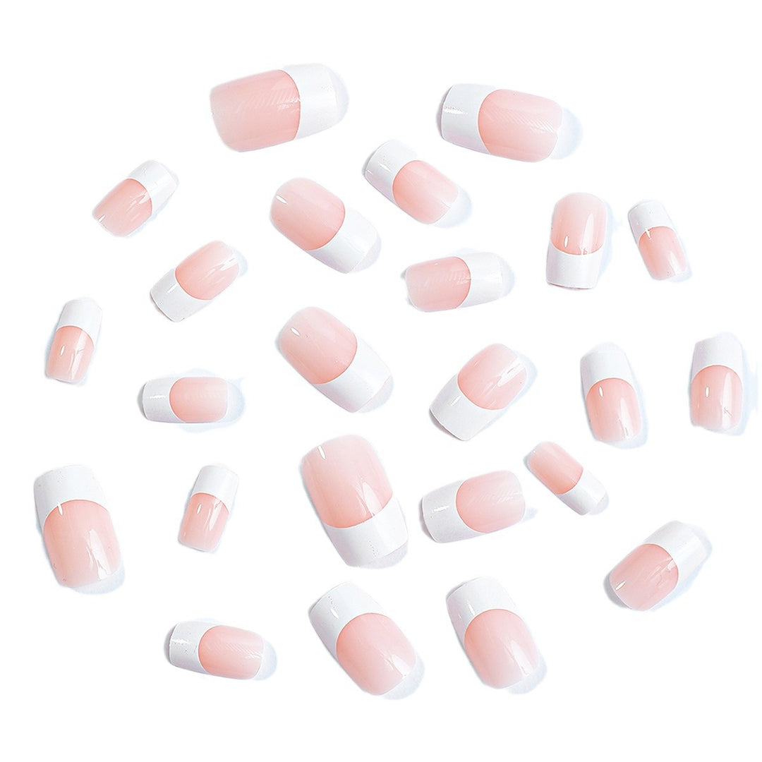 French Tip Press-On Nail Set Bowlift