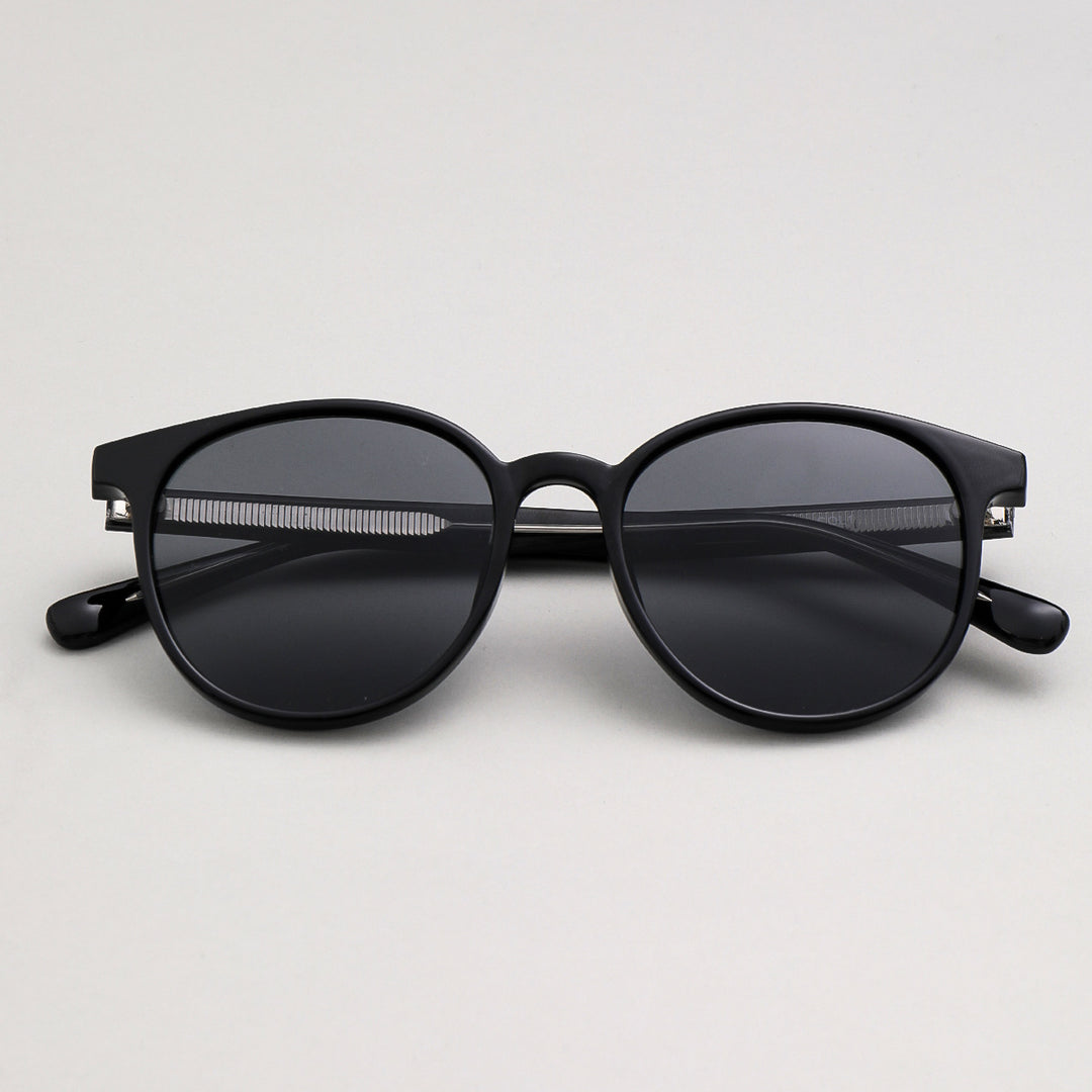 Women's fashionable sunglasses in an elegant, round design with UV protection Bowlift