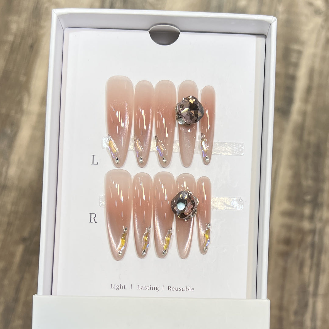 Reusable Stiletto Nail Art Set with Elegant Rhinestone Embellishments Bowlift