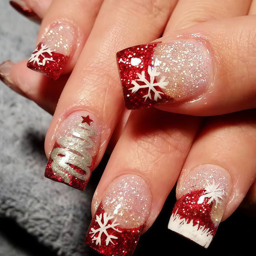 Artificial nails with festive Christmas design Bowlift