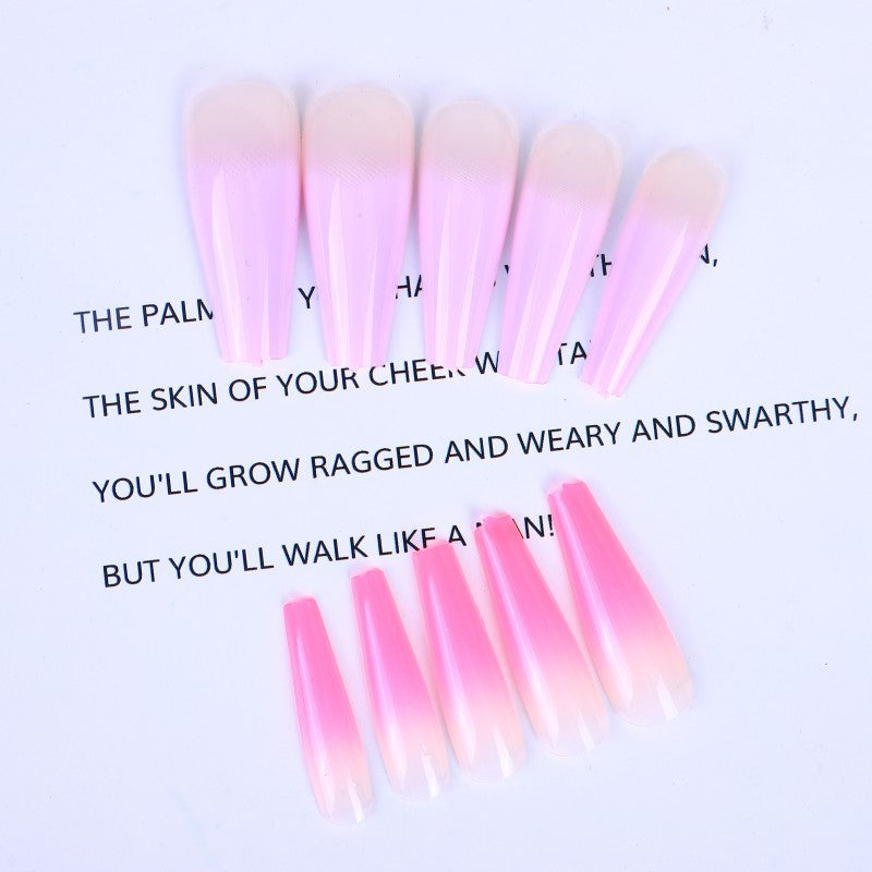 Artificial nails in elegant stiletto design Bowlift
