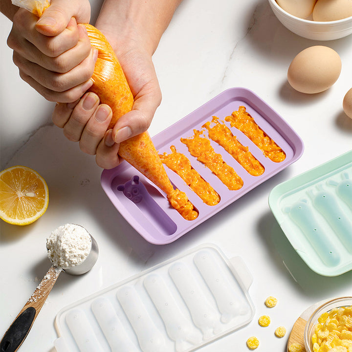 Silicone ice cube mold with animal motifs Bowlift