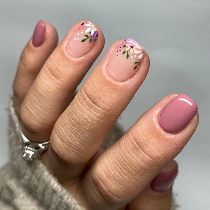 Artistic Floral Design Press-On Nails Bowlift
