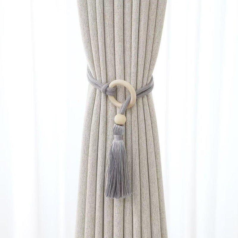 Elegant curtain tieback with tassels Bowlift