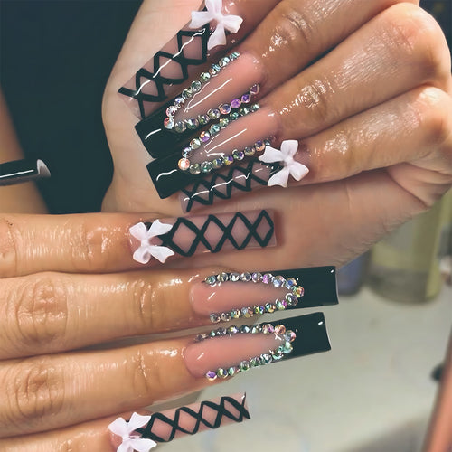Decorative Stiletto Press-On Nail Set Bowlift