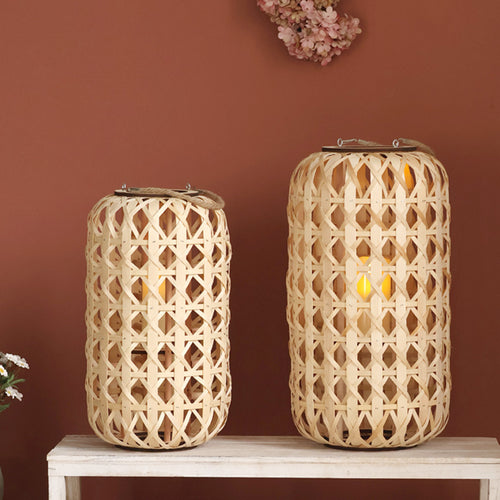 Handcrafted lantern in natural design Bowlift