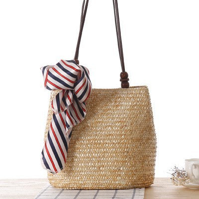 Elegant basket bag with trendy ribbon detail Bowlift