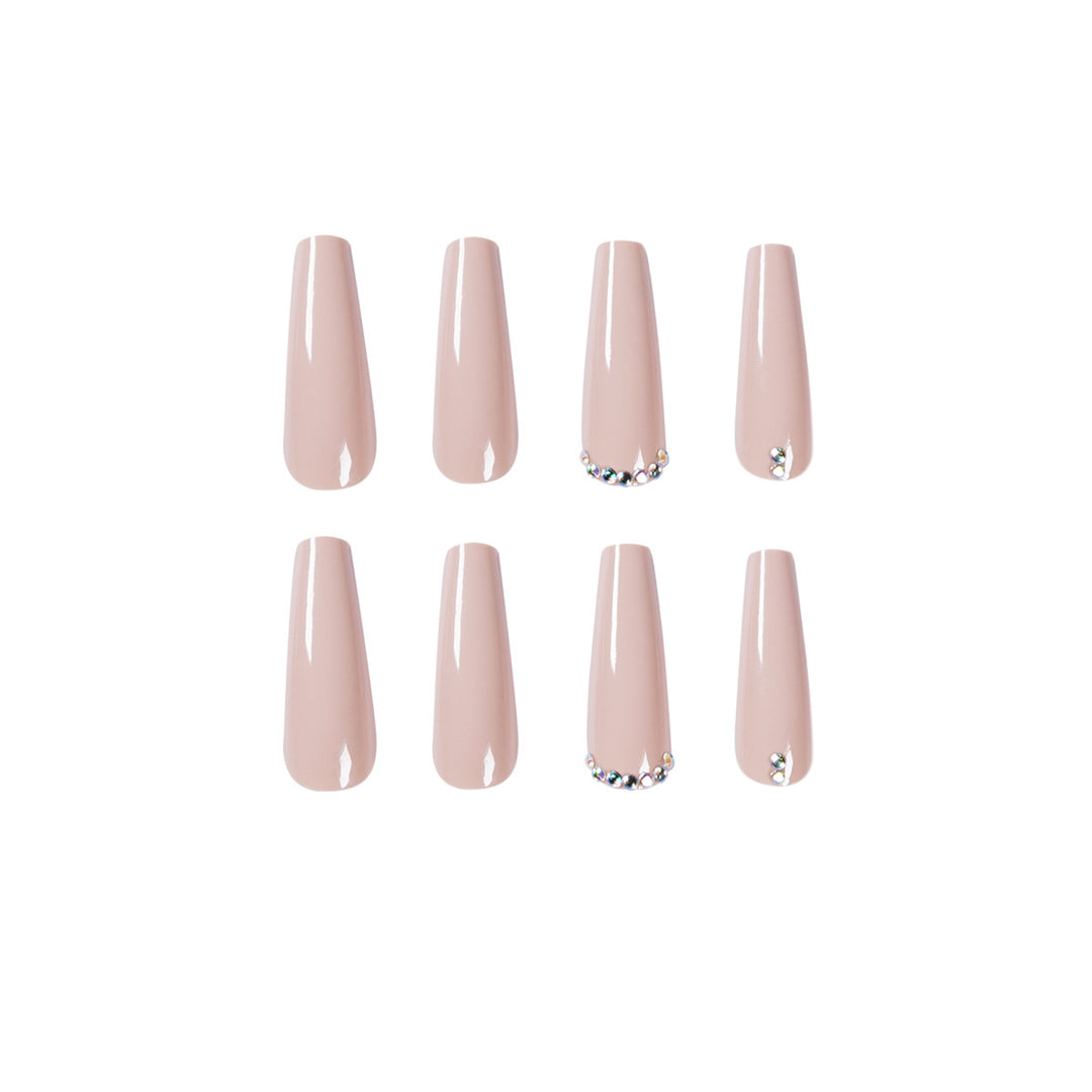 Elegant fake nails with glitter accents Bowlift