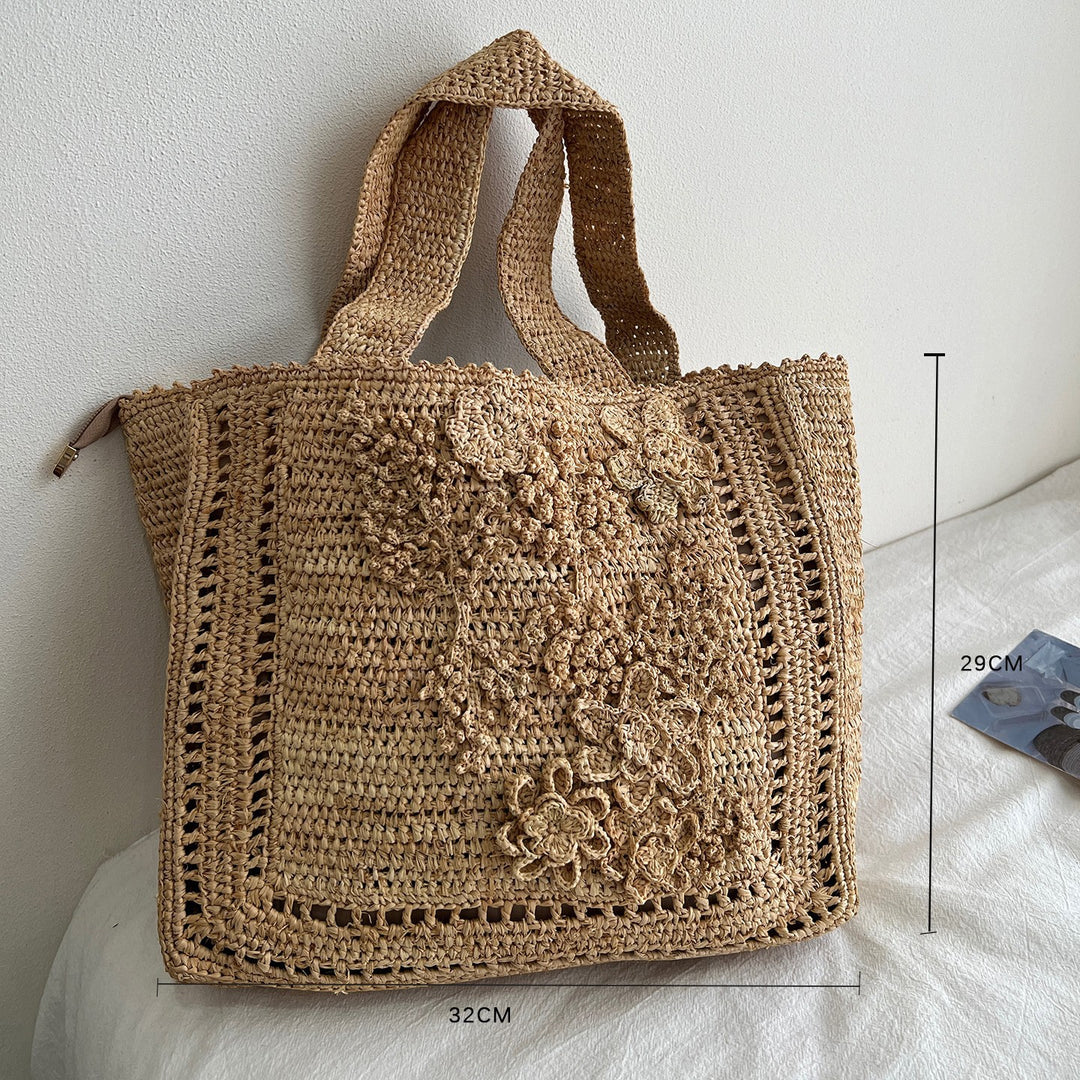 Handmade straw bag with floral details Bowlift