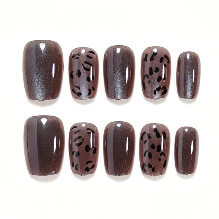 Artificial Nail Set with Leopard Design Bowlift
