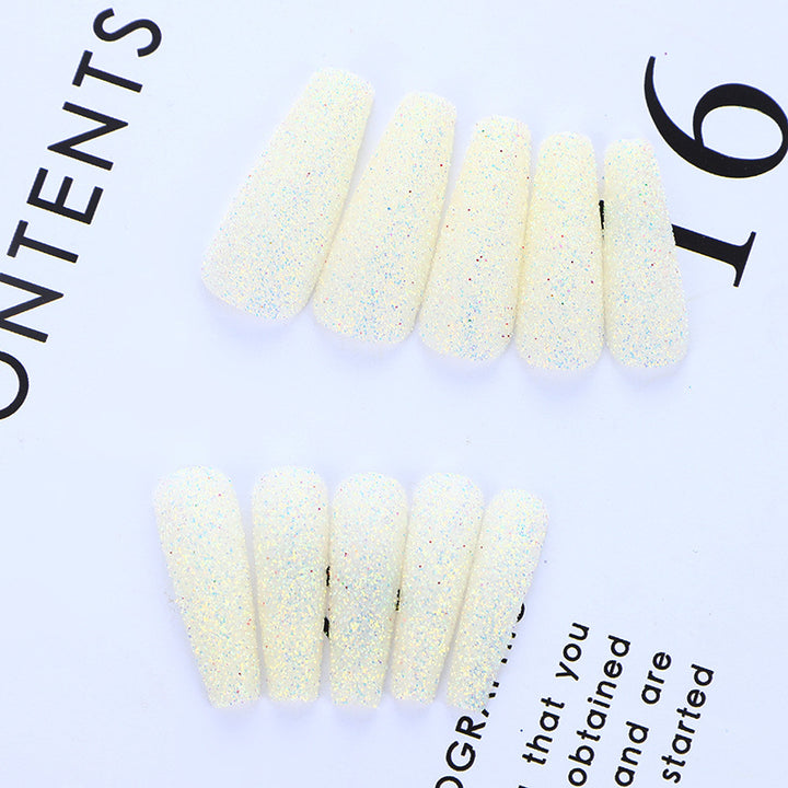 High-quality artificial nails with glitter effects Bowlift