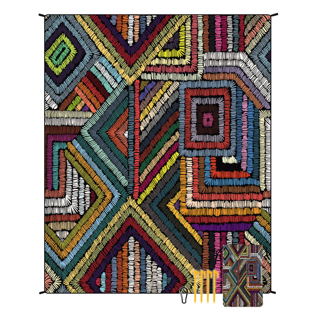 Geometric Print Tapestry Bowlift