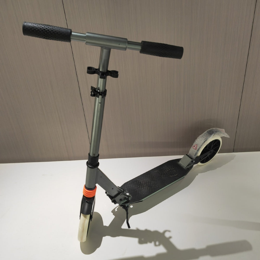 Foldable Commuter Kick Scooter Bowlift