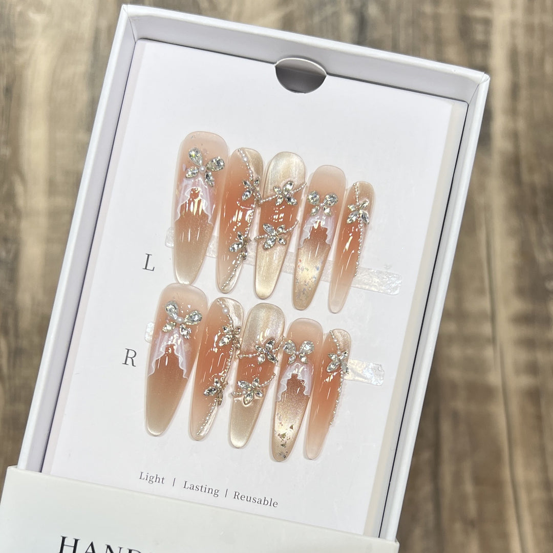 Decorative Rhinestone-Embellished Stiletto Press-On Nail Set Bowlift