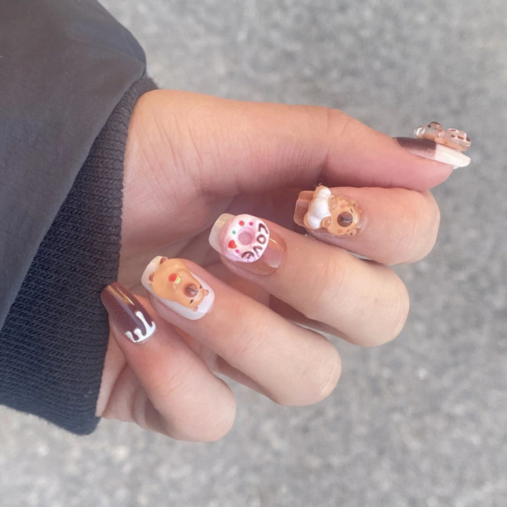 Whimsical Bear-Themed Press-On Nail Set Bowlift
