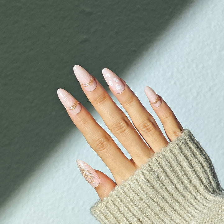 Artistic Stiletto Press-On Nail Extensions with Elegant Designs Bowlift
