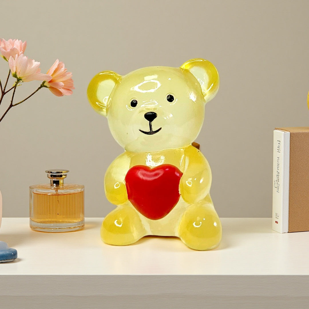 Decorative bear figure with heart Bowlift