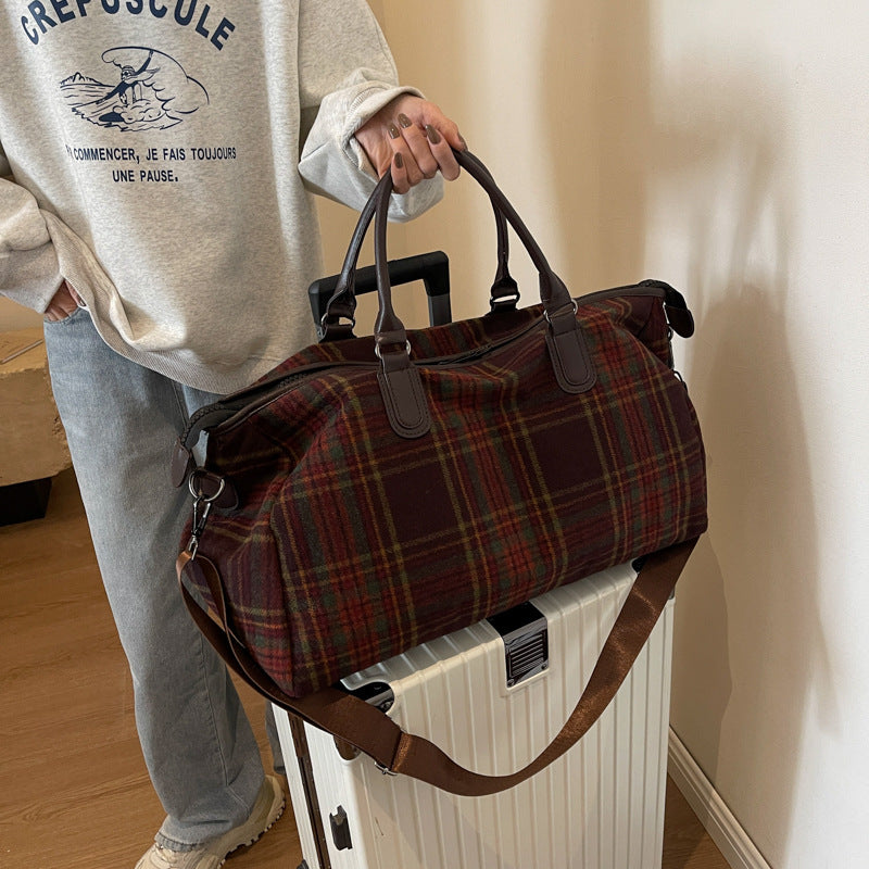 Sporty Multi-Purpose Duffel Bag with Durable Interior and Sturdy Handles Bowlift