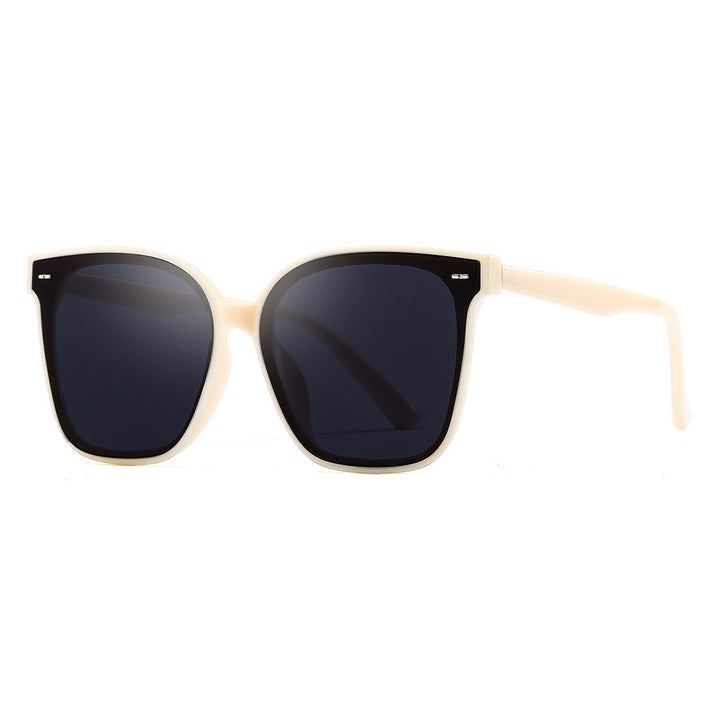 Women’s sunglasses in modern geometric design Bowlift