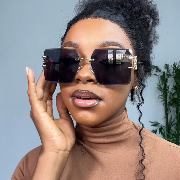 Women's fashionable sunglasses with exceptional design and golden accents Bowlift