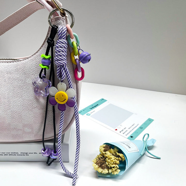 Playful keychain Bowlift