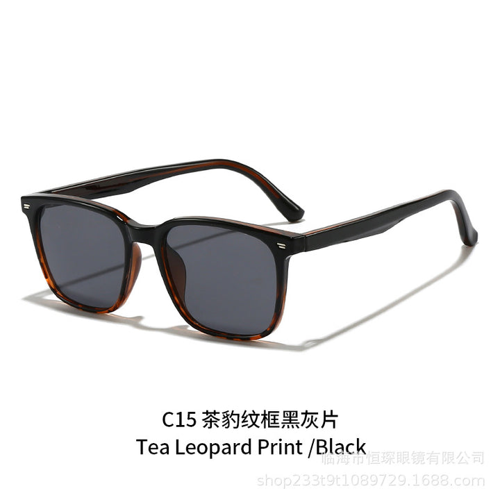 Women's robust sunglasses in modern retro design Bowlift