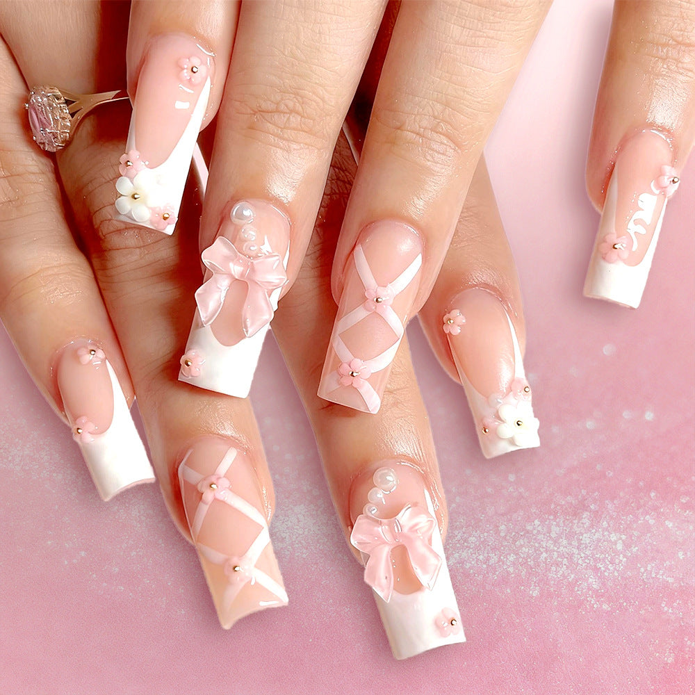 Decorative Floral Press-On Nails Bowlift