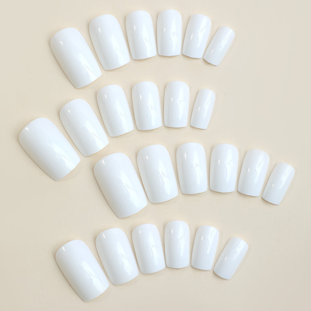 Artificial nail set with brand new design and perfect fit Bowlift