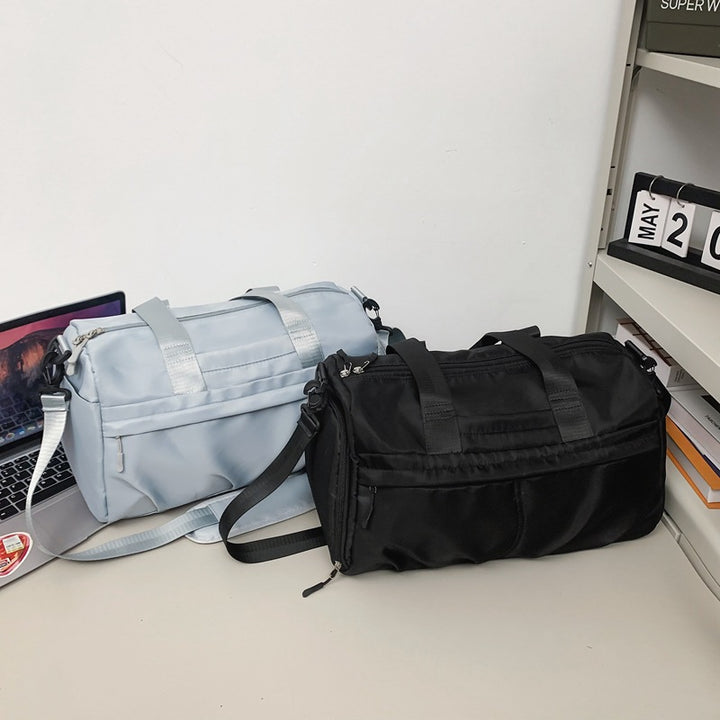 Sporty travel bag with multiple spacious compartments Bowlift
