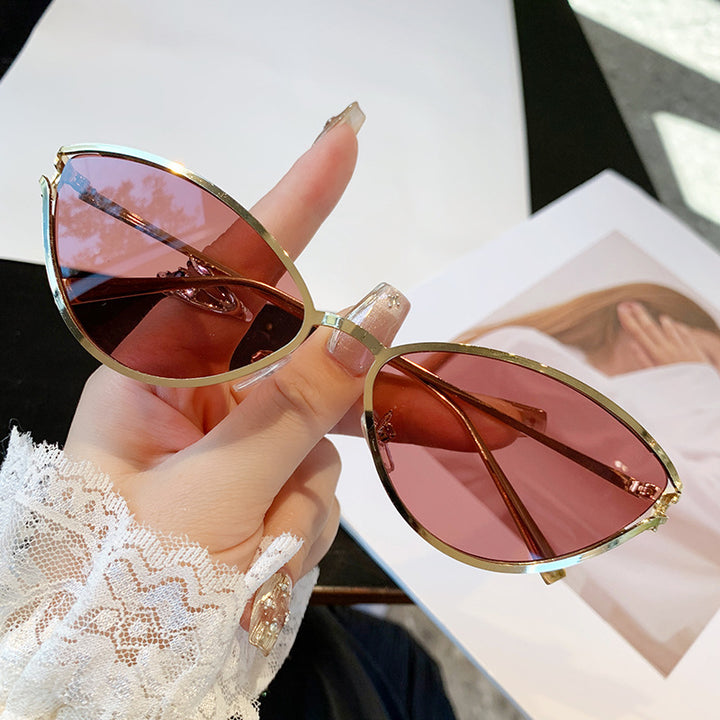 Ladies Cat-Eye Sunglasses with Elegant Metal Frame and UV Protection Bowlift