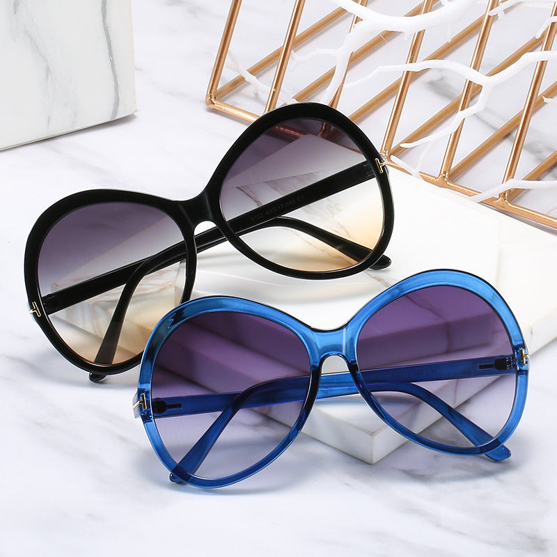 Fashion-Forward Oversized Butterfly Sunglasses Bowlift