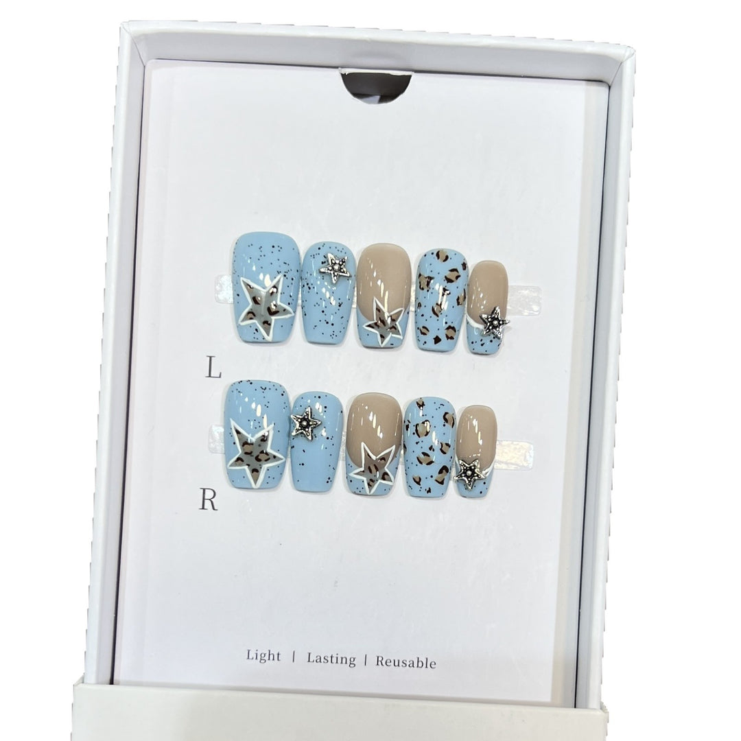 Stylish Nail Art Bowlift