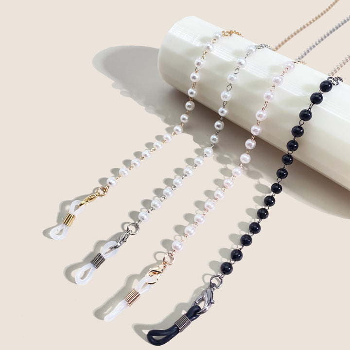 Elegant Pearl-Embellished Eyewear Chain Bowlift
