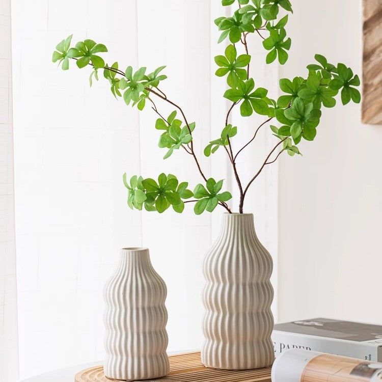 Stylish ceramic vase with wave structure Bowlift