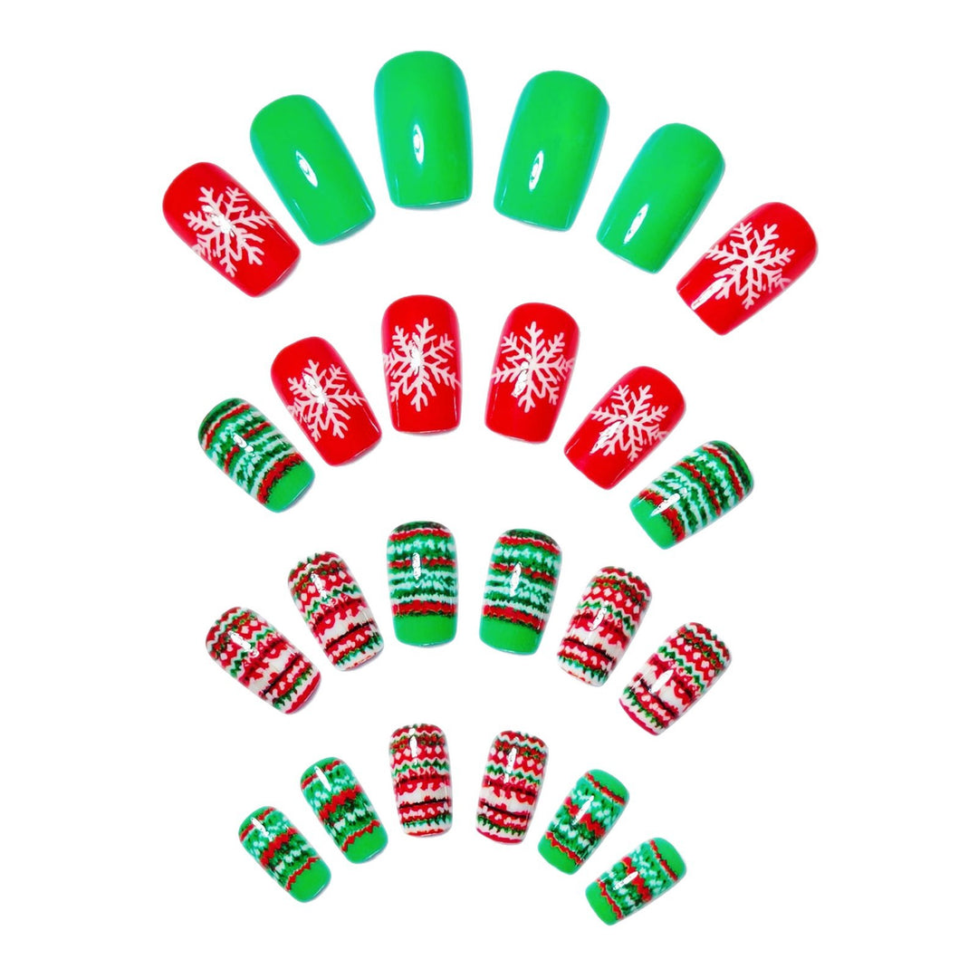 Artificial Nails in Festive Winter Design Bowlift