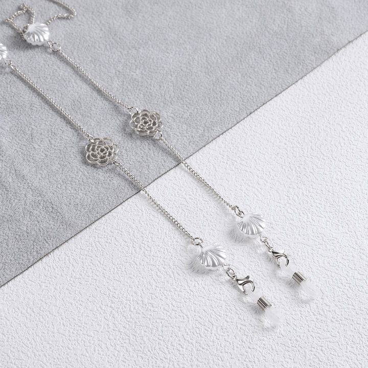 Elegant Floral Drop Earrings Bowlift