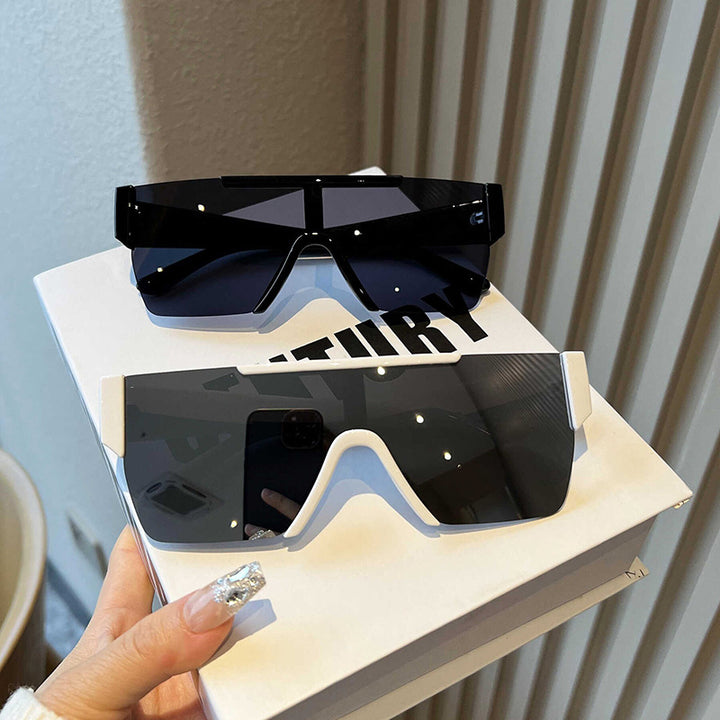 Women's futuristic sports sunglasses with UV protection and wide lens area Bowlift