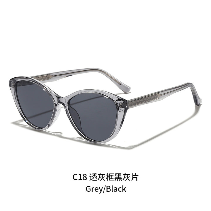 Ladies trendy sunglasses in modern cat-eye style Bowlift