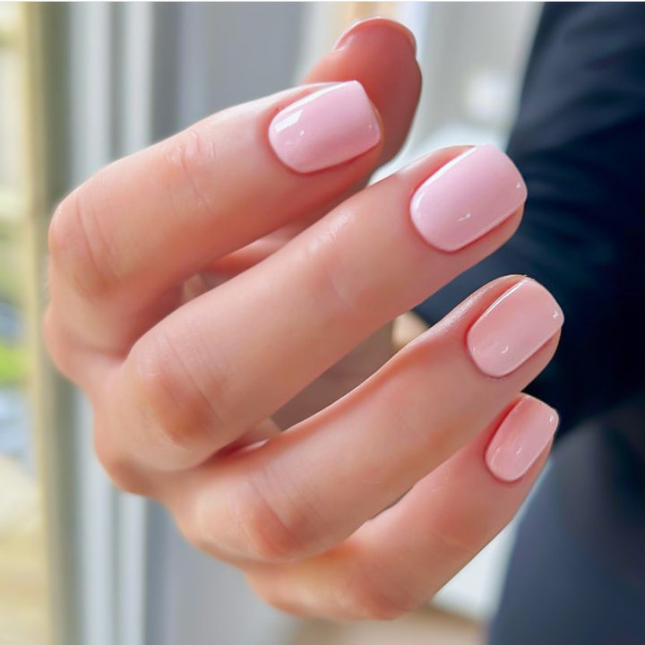 Glossy Press-On Nail Set with Elegant Design Bowlift