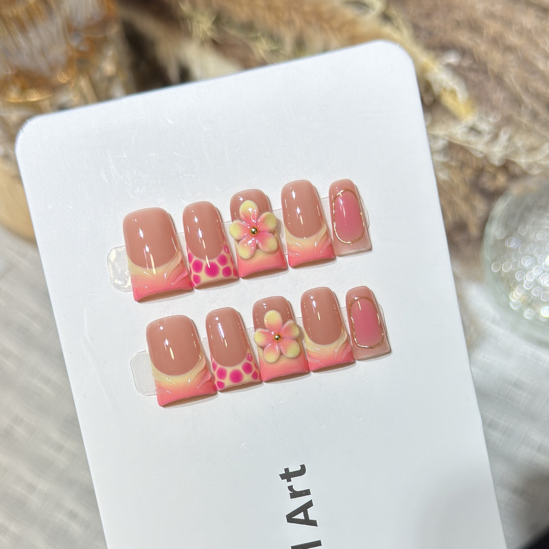 Floral Design Press-On Nail Set Bowlift