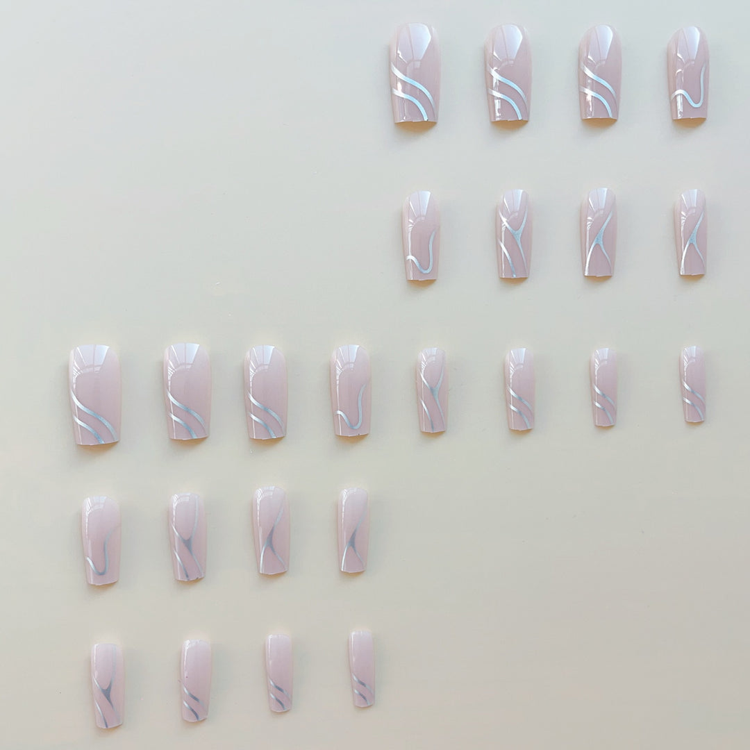 Artificial nail set with elegant 3D designs and high-gloss accents Bowlift