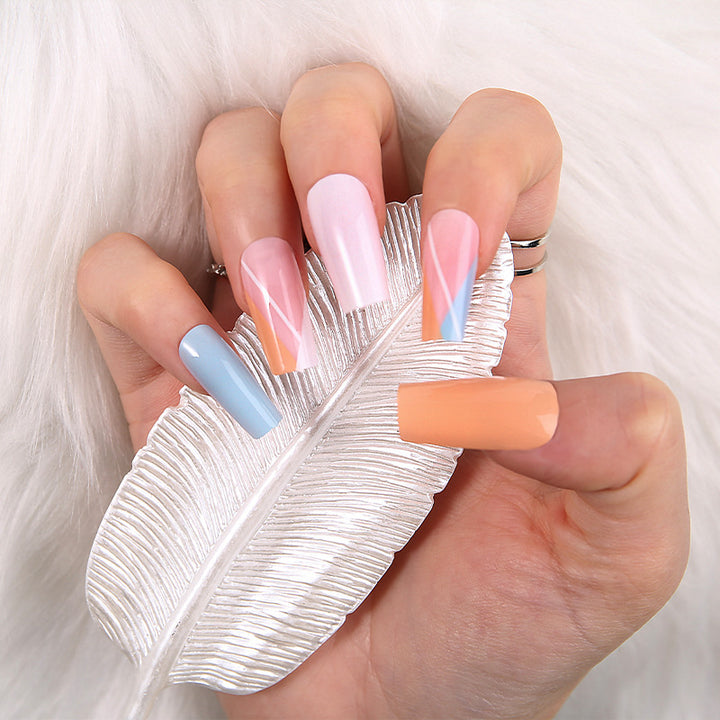 Artful nails in modern design Bowlift
