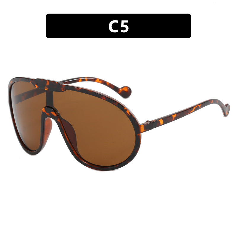 Women’s sporty sunglasses with wide frame and yellow lenses Bowlift