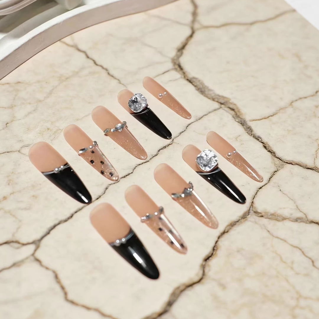 Artistic Rhinestone-Embellished Stiletto Press-On Nail Art Bowlift