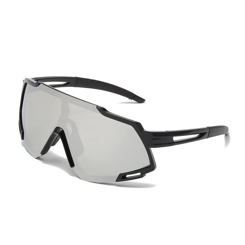 Men's sporty outdoor sunglasses with a sturdy frame and polarized lenses Bowlift